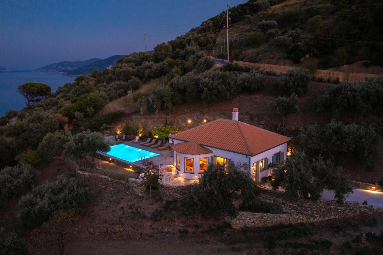 Avgi Villa غلوسا المظهر الخارجي الصورة
