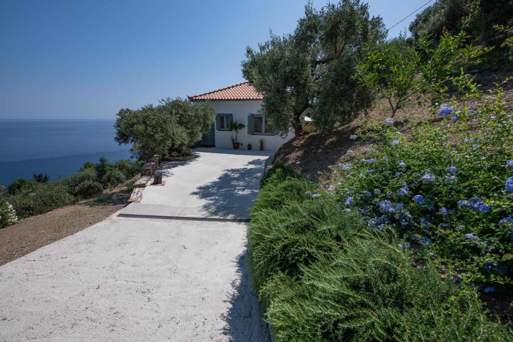 Avgi Villa غلوسا المظهر الخارجي الصورة